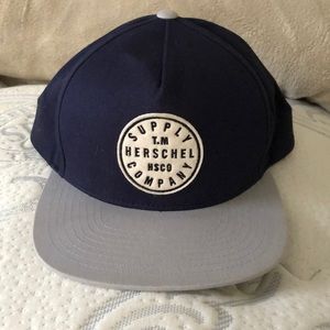 Herschel hat. New without tags. Never worn!